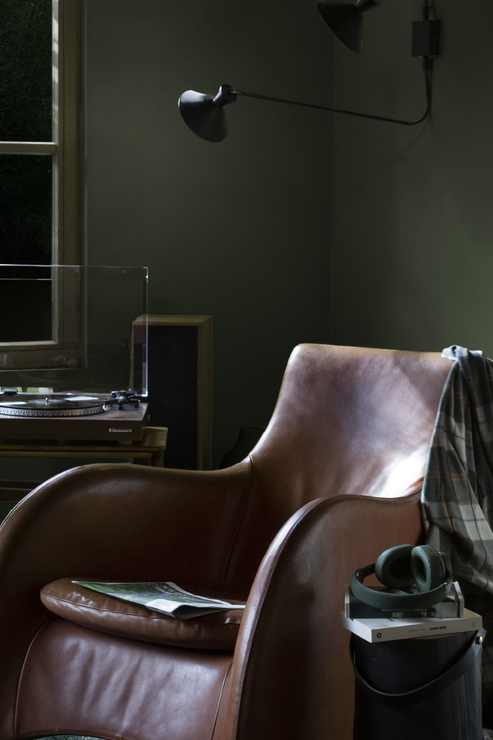 peinture vert forêt d'hypnotik dans un bureau